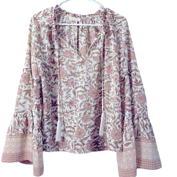 Lovestitch Floral Bell Sleeve Top NWT M - Picture 3 of 9